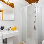 شقة 102 Bright With Pool View