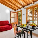 102 Bright With Pool View *
