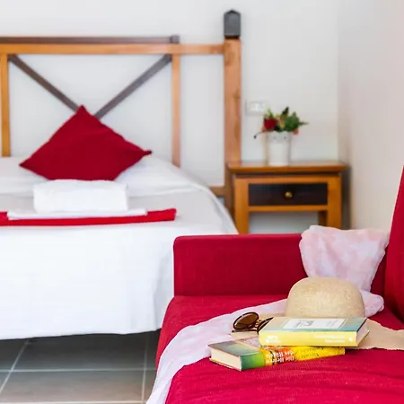 102 Bright With Pool View * Playa Feñabe