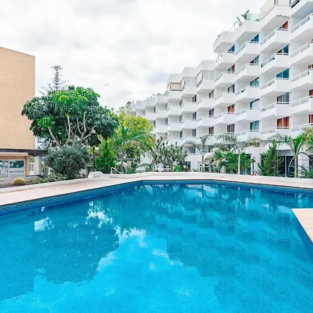 Apartment 102 Bright With Pool View *