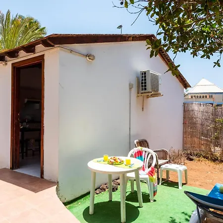 شقة 102 Bright With Pool View *