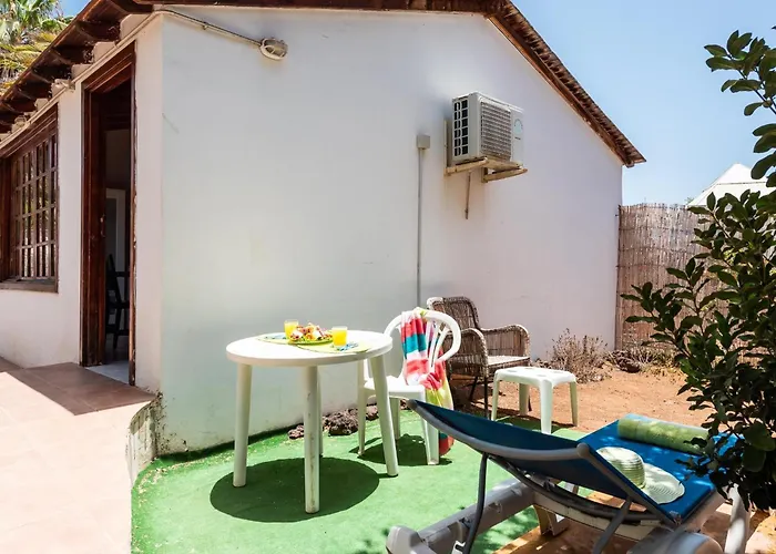 102 Bright With Pool View Apartment Playa Feñabe