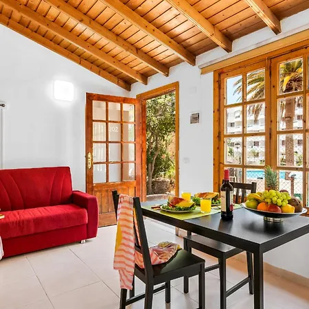 102 Bright With Pool View *